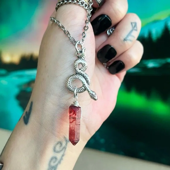 Silver snake with red aura blood crystal quartz stainless steel necklace - Picture 8 of 13